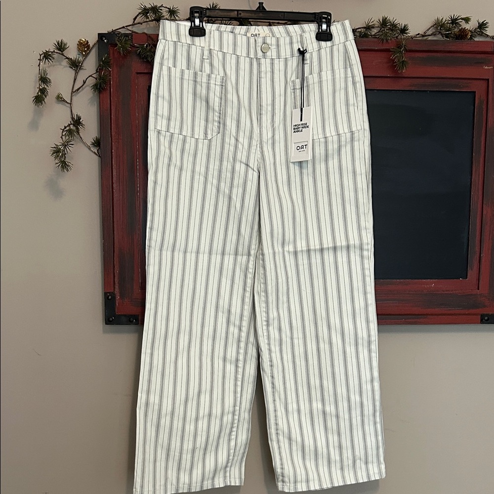 Oat New York High Rise Striped Jeans - White and Gray